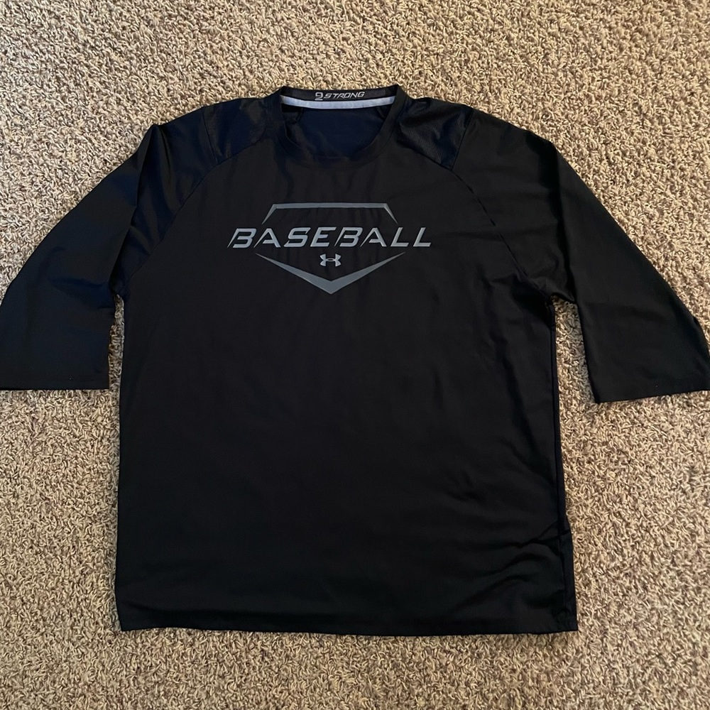 Under Armour baseball large shirt
